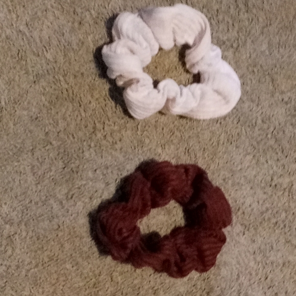 I am selling scrunchies! - Picture 6 of 9